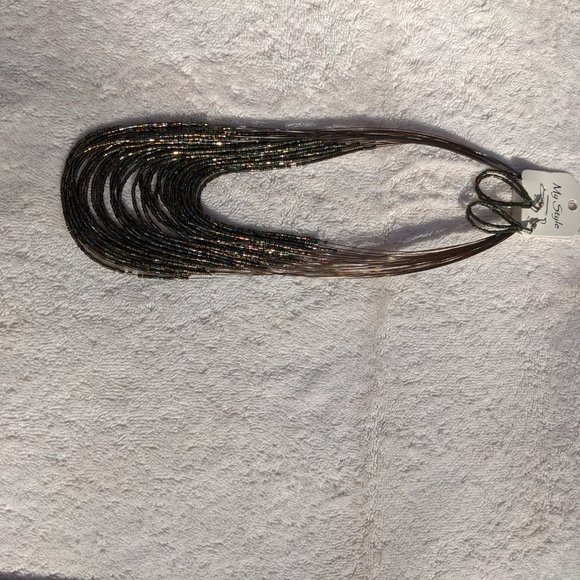 Necklaces & earrings - Picture 4 of 4